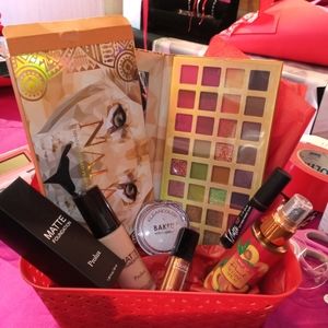 Makeup bundle